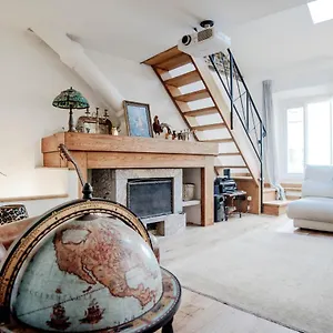 Apartment House Of Dreams, Como