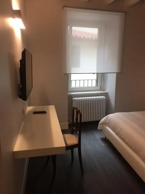 Appartement La Casa Di Paola à Lovere 0*,